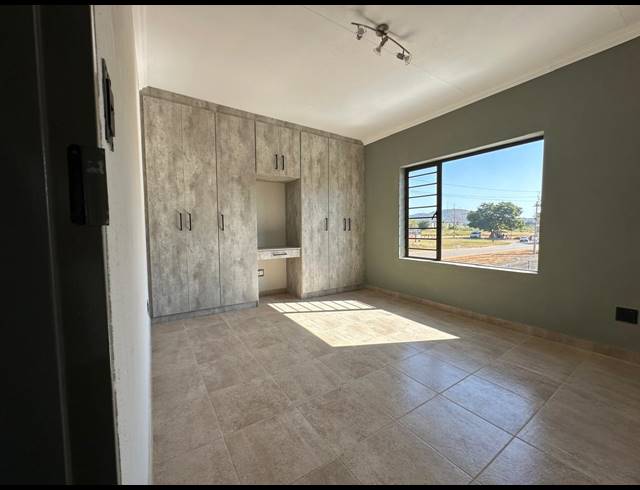 3 BEDROOM SECTIONAL TITLE FOR SALE IN WATERVAL EAST